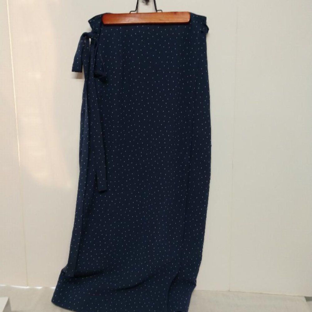 Jones Wear Wrap Polkadot Skirt-Size 4